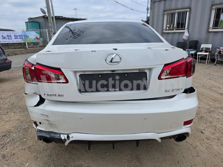 Lexus IS 250 2013 — 2