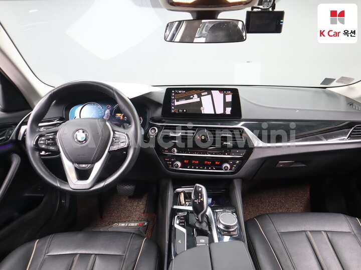 BMW 5 Series G30 2018 — 3