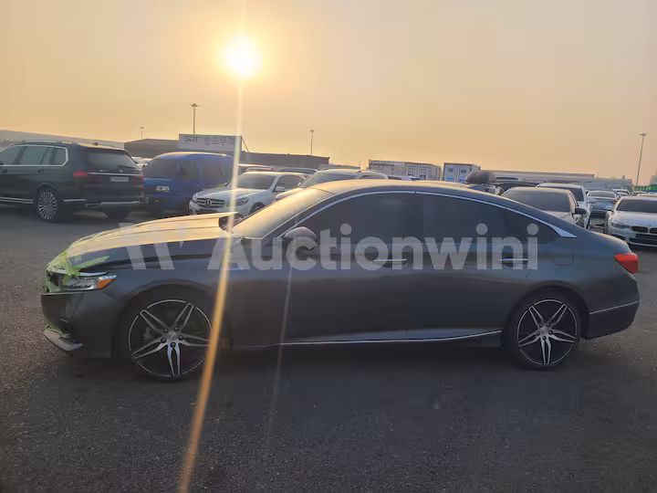 Honda Accord 10th Gen 2022 — 2