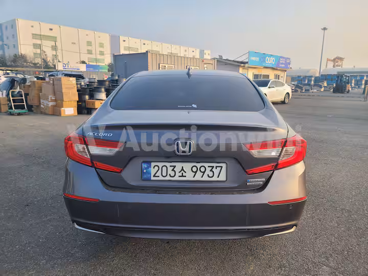 Honda Accord 10th Gen 2022 — 4