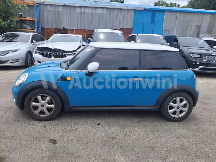 Mini Cooper 2010 — 2