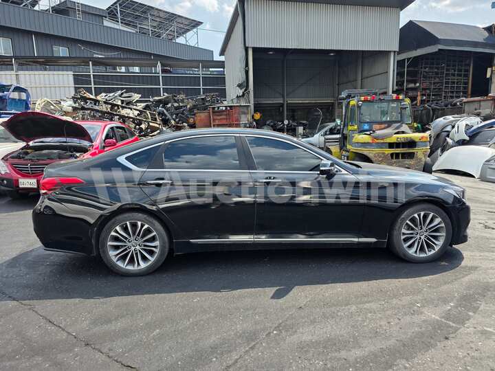 Hyundai Genesis DH 2016 — 5
