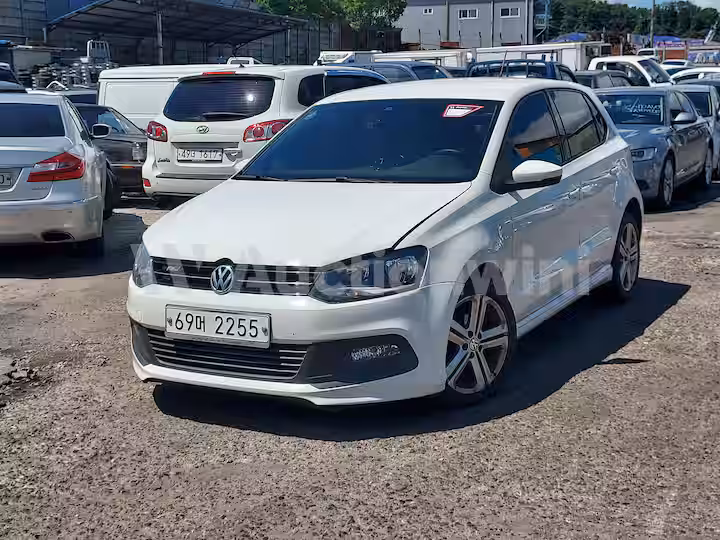 Volkswagen Polo 2014 — 2