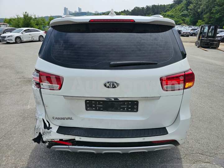 Kia All New Carnival 2018 — 5