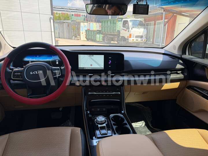 Kia Carnival 4th Gen 2023 — 2