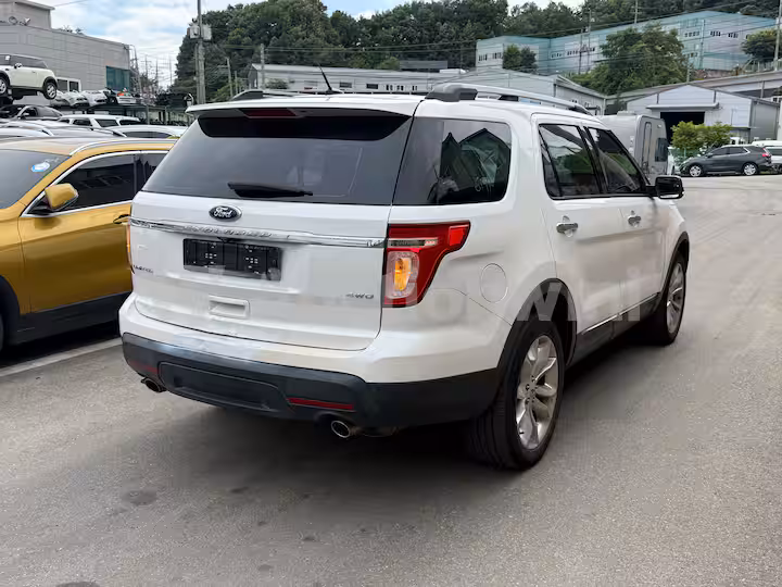 Ford Explorer 2013 — 4