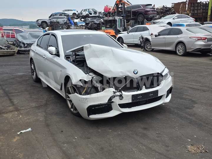 BMW 5 Series G30 2017 — 3