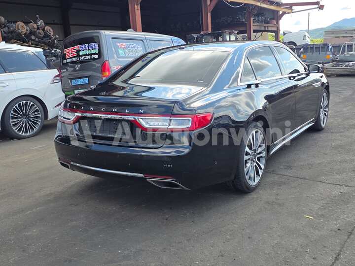 Lincoln Continental 10th Gen 2017 — 4