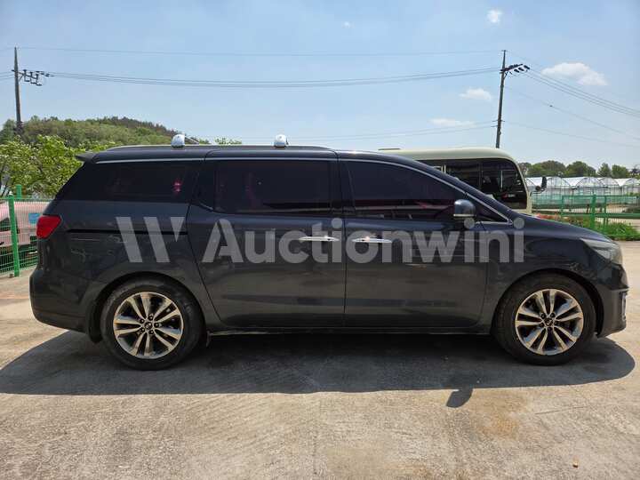 Kia All New Carnival 2015 — 4