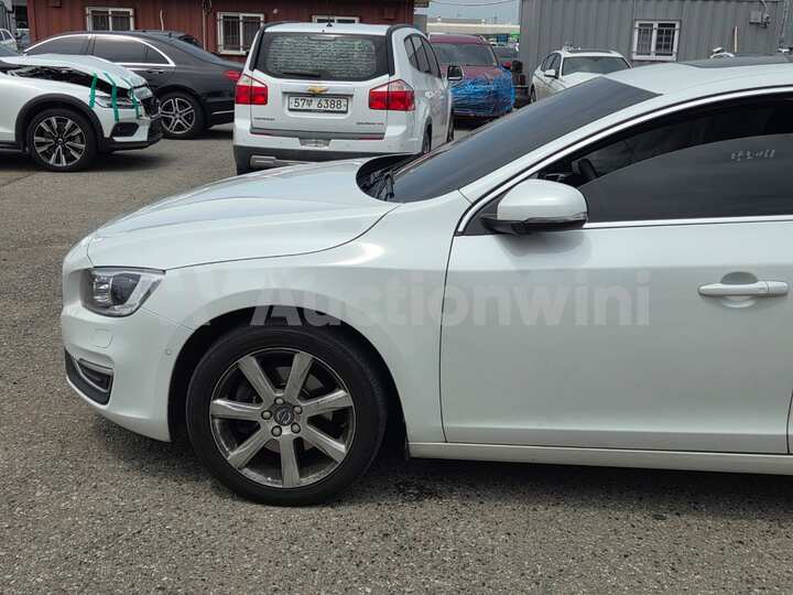 Volvo S60 2018 — 3