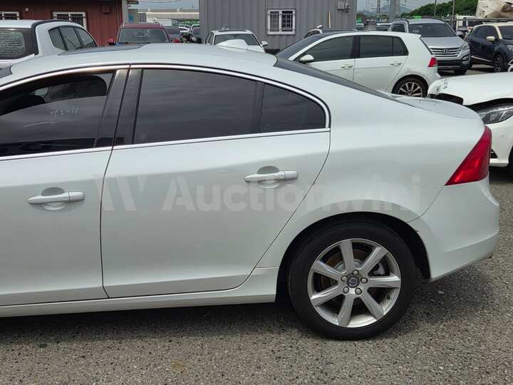 Volvo S60 2018 — 4
