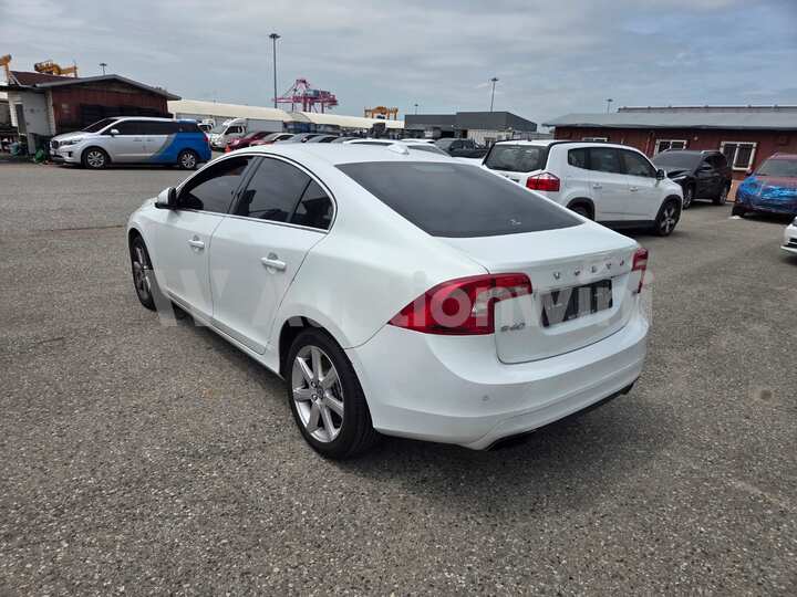 Volvo S60 2018 — 5