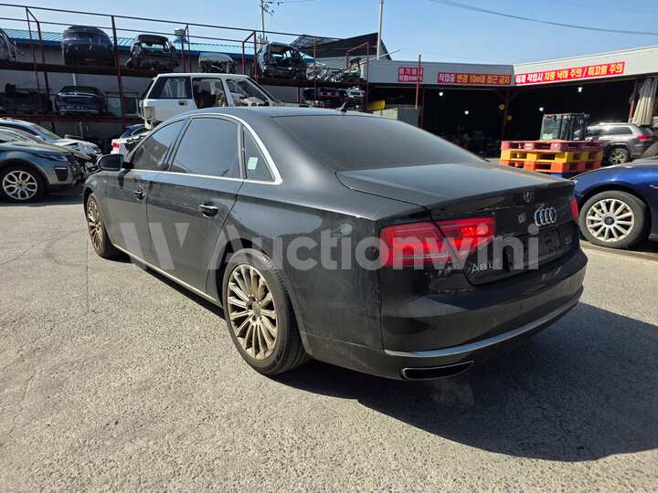 Audi A8 2012 — 5