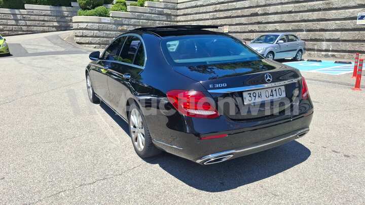 Mercedes Benz E Class W213 2017 — 5