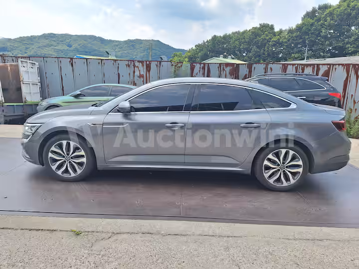 Renault SM6 2017 — 2