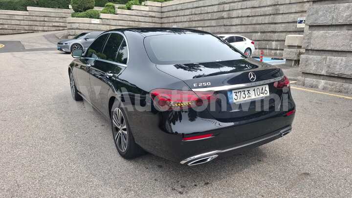 Mercedes Benz E Class W213 2021 — 5