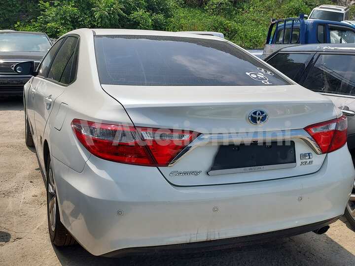 Toyota Camry Hybrid 2017 — 3