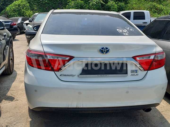 Toyota Camry Hybrid 2017 — 4