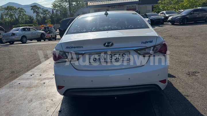 Hyundai Sonata Hybrid 2014 — 4