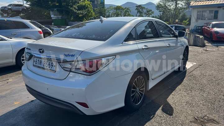 Hyundai Sonata Hybrid 2014 — 5