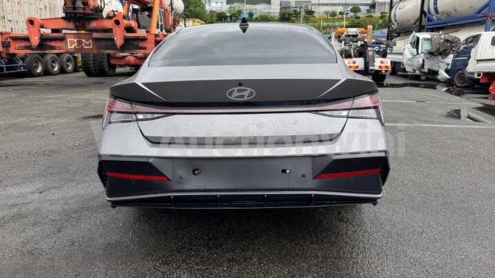Hyundai Avante CN7 2024 — 4
