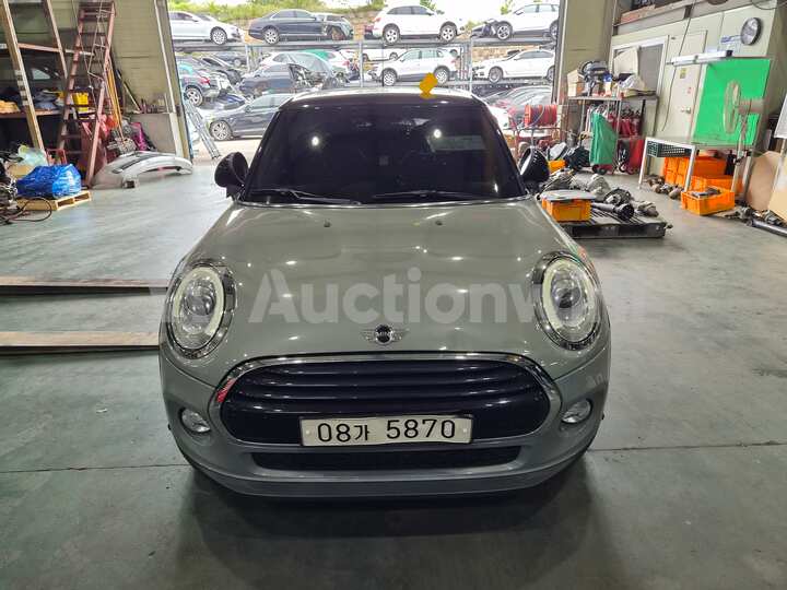 Mini COOPER D FIVE DOOR 2018 — 3