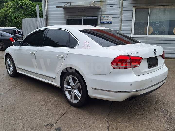 Volkswagen Passat 2014 — 3