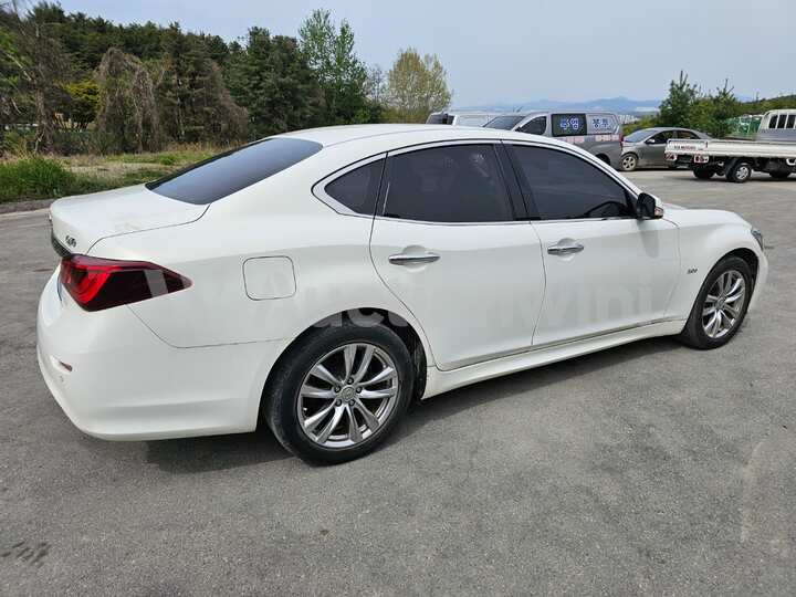 Infiniti Q70 2015 — 4