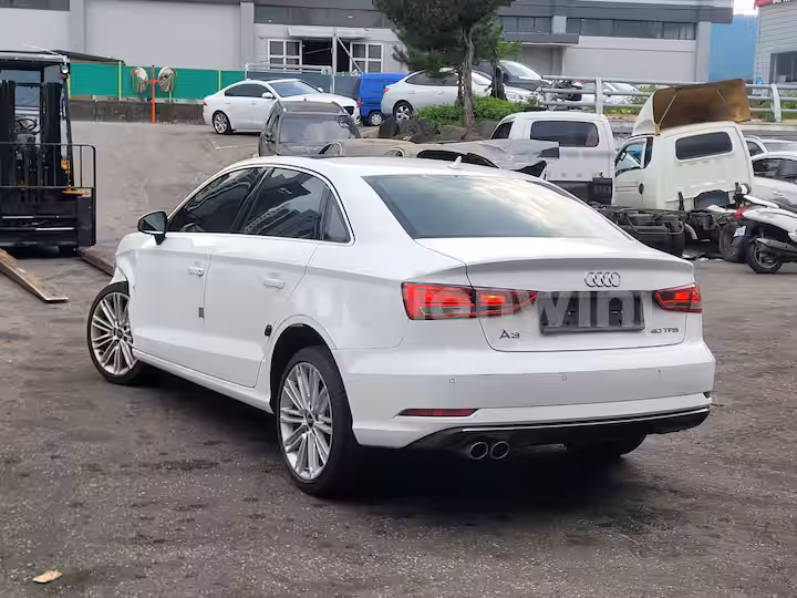 Audi A3 2018 — 4