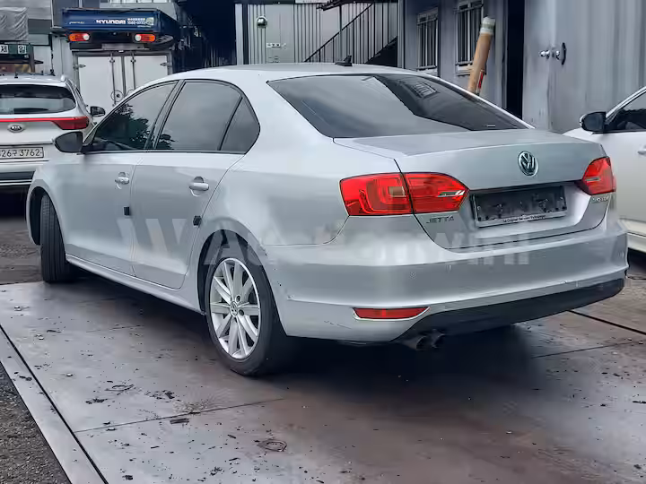 Volkswagen New Jetta 2013 — 3