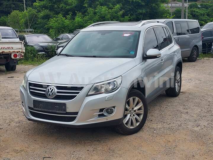 Volkswagen Tiguan 2011 — 2