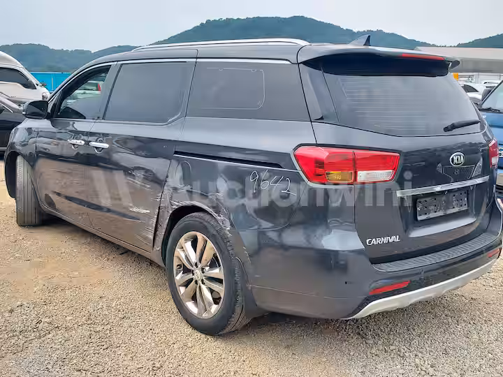 Kia All New Carnival 2016 — 3