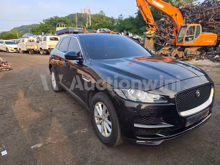 Jaguar F-pace 2016 — 2