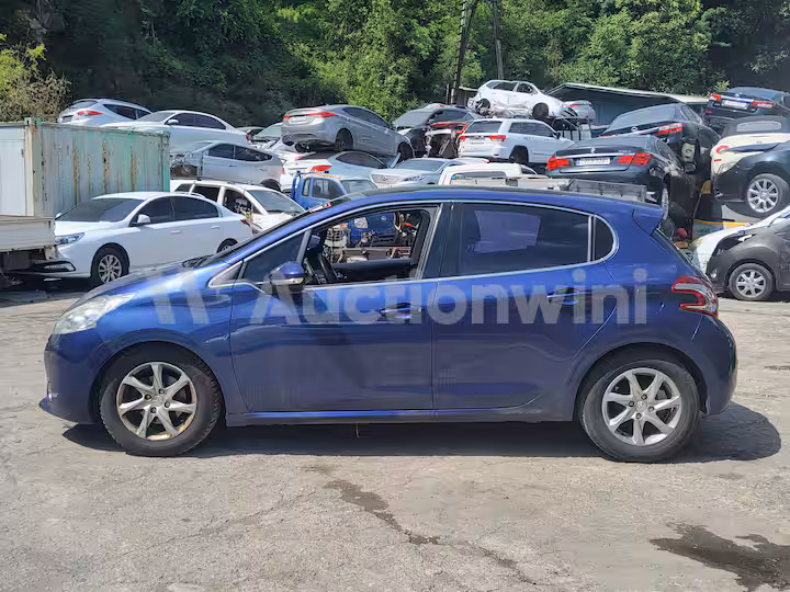 Peugeot 208 2014 — 3