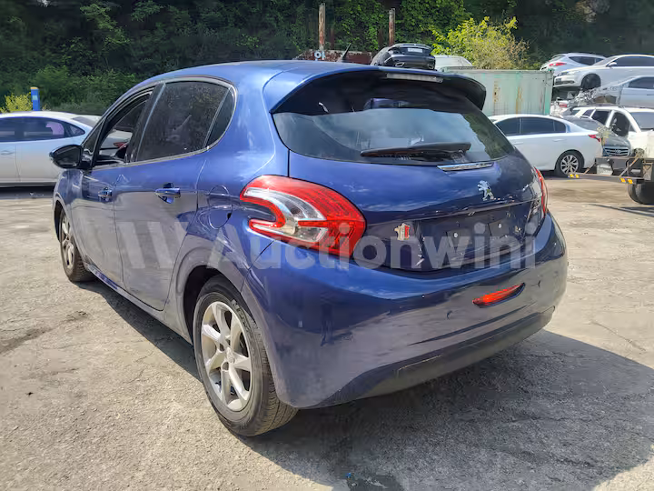Peugeot 208 2014 — 4