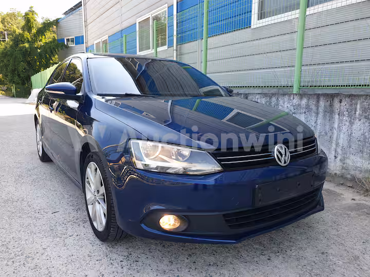 Volkswagen New Jetta 2013 — 3