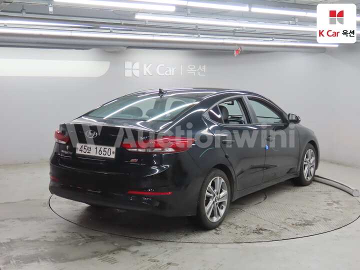 Hyundai Avante AD 2017 — 2