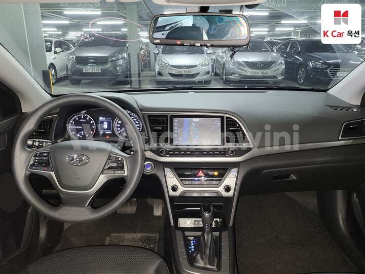 Hyundai Avante AD 2018 — 3