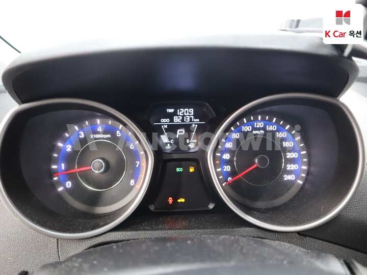 Hyundai Avante MD 2011 — 5