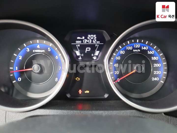 Hyundai Avante MD 2013 — 5