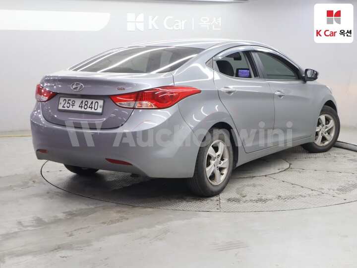 Hyundai Avante MD 2013 — 2