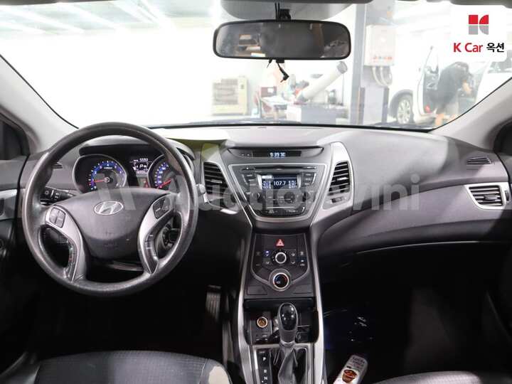 Hyundai The New Avante 2014 — 3