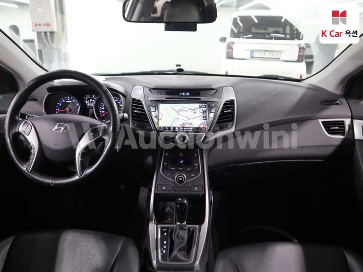 Hyundai The New Avante 2014 — 3