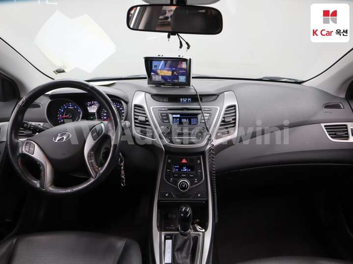 Hyundai The New Avante 2014 — 3