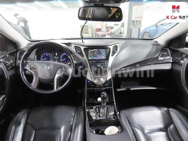 Hyundai Grandeur HG 2011 — 3