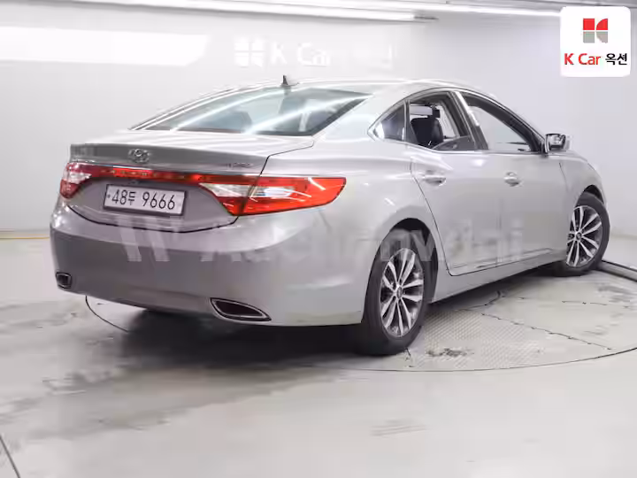 Hyundai Grandeur HG 2012 — 2