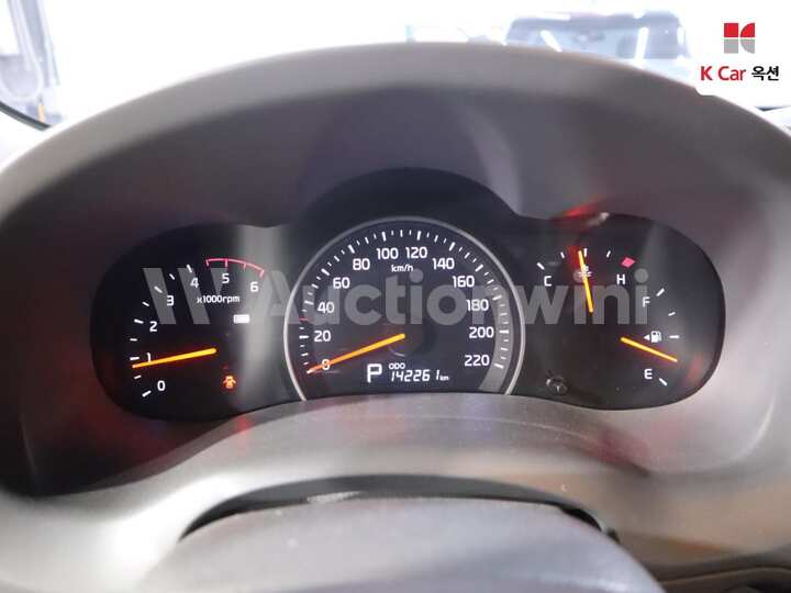 Kia Carnival R 2013 — 5
