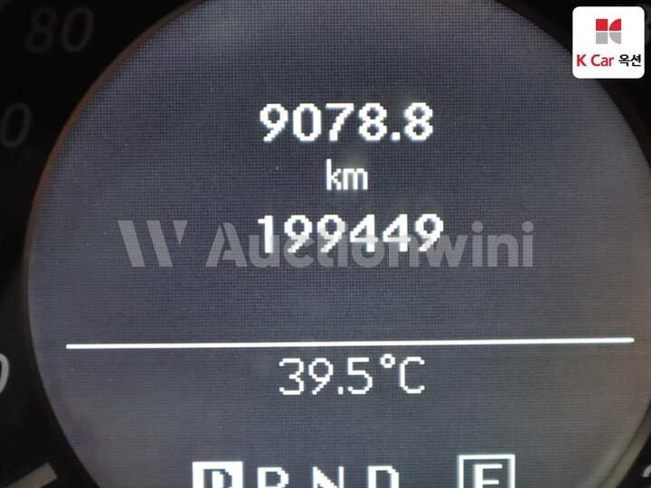 Mercedes Benz E Class W212 2011 — 4