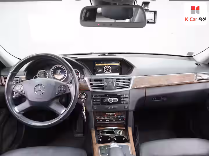 Mercedes Benz E Class W212 2012 — 3