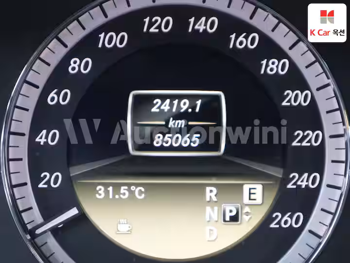 Mercedes Benz E Class W212 2012 — 4